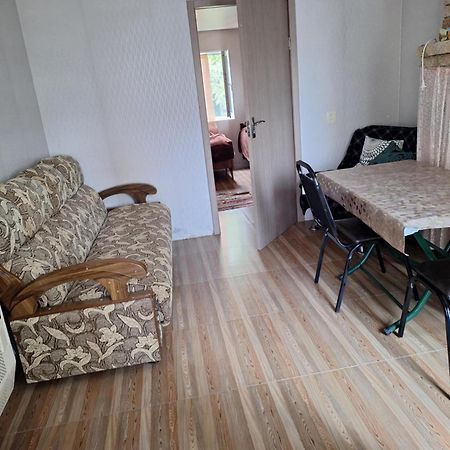 Lux-2-Or-1- Persons Irodion Evdoshvili Street #15 Kutaisi Eksteriør billede