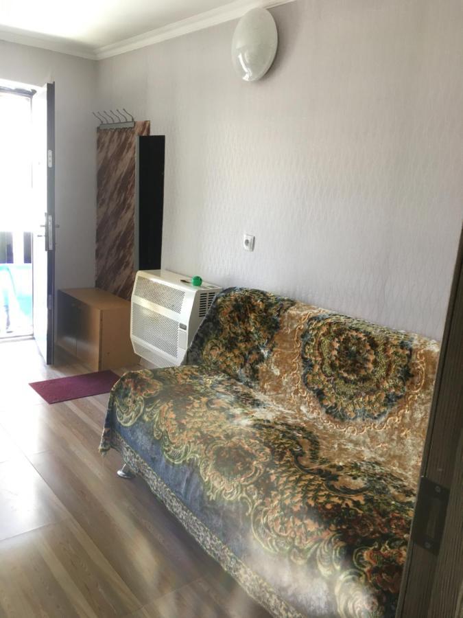 Lux-2-Or-1- Persons Irodion Evdoshvili Street #15 Kutaisi Eksteriør billede